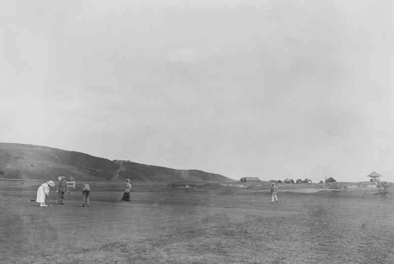 Alnmouth Golf Club, otro club cercano, fundado en 1869, perdió 20m de terreno este invierno